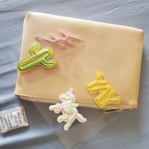 Cosmetic bag